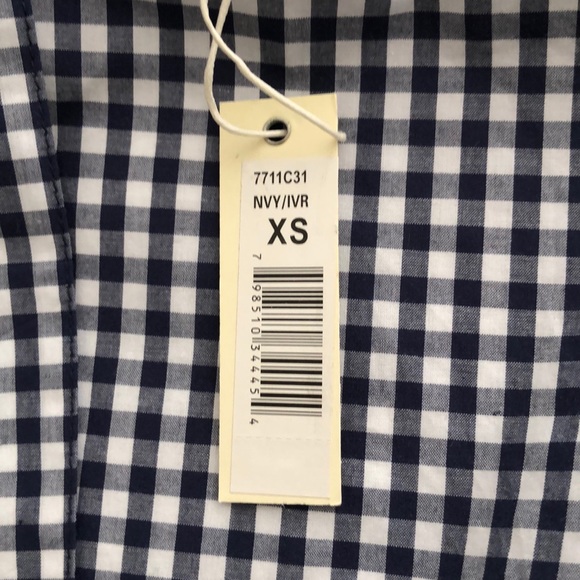 Max Studio wrap top - Picture 3 of 4